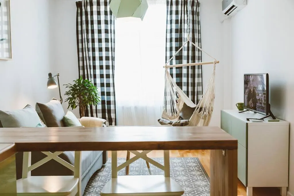 Old Town Boutique Apartment Bükreş